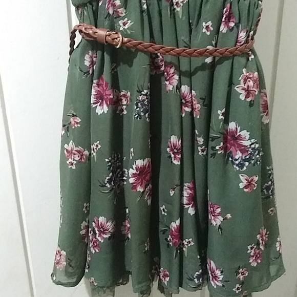 Dress - Picture 2 of 3